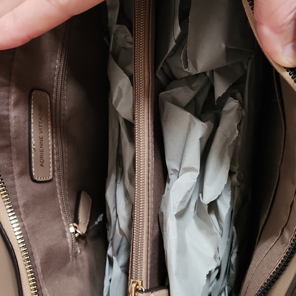 Adrienne Vittadini Oxford Bow Bag - Picture 5 of 9